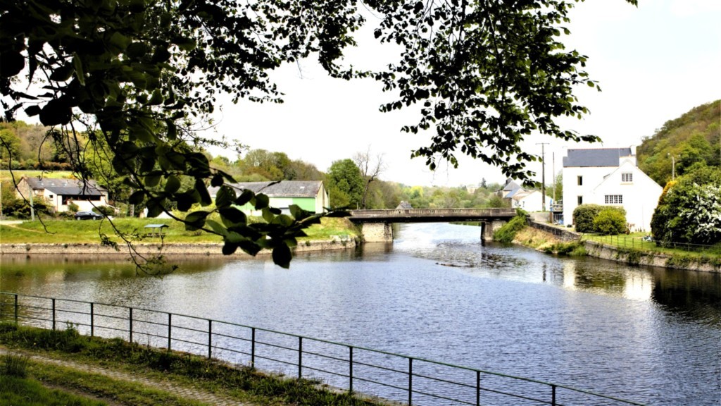 Canal de Nantes à Brest. Canal de Nantes à Brest.